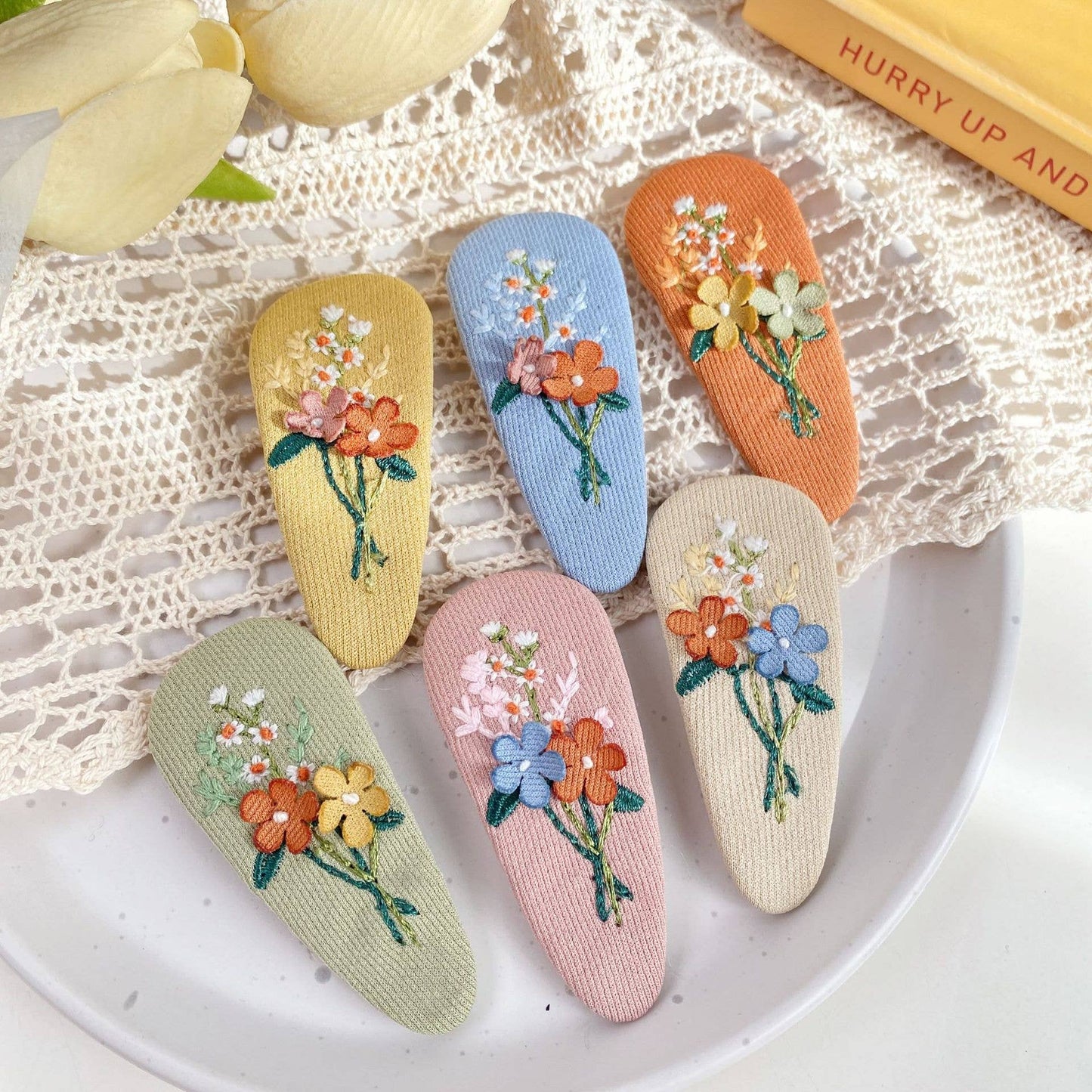 Three-dimensional hair clips fabric embroidery