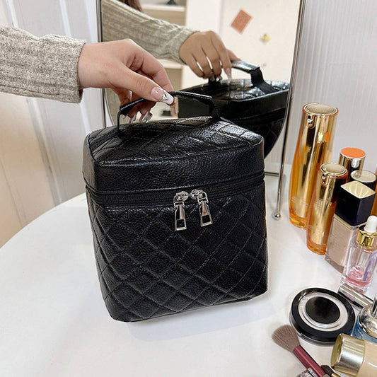 NEW RETRO SIMPLE DIAMOND BLACK COSMETIC BAG_CWAB4430