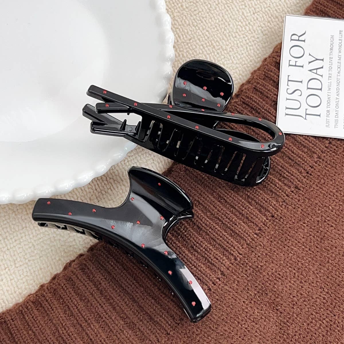 Polka dot black  elegant geometric hair clip