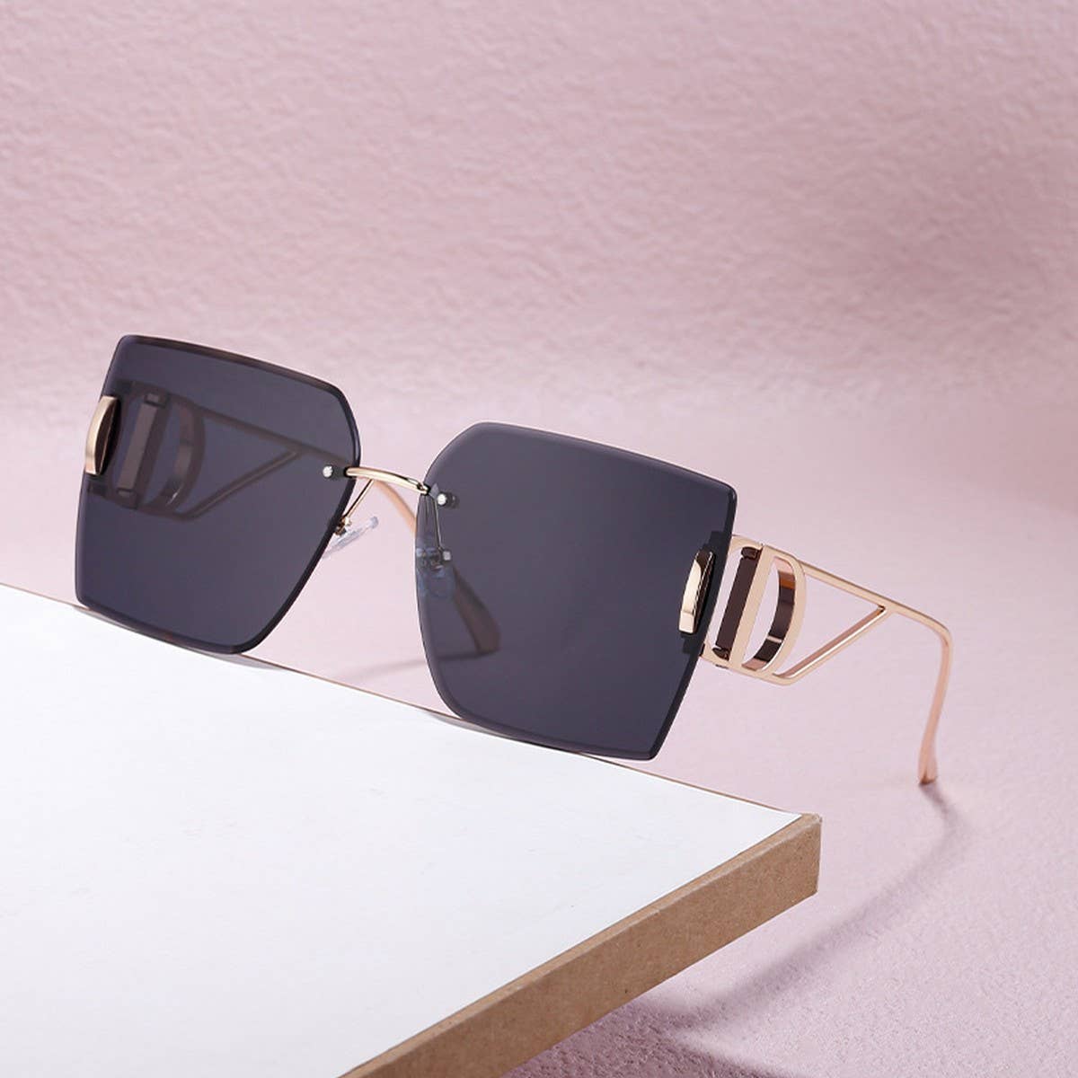FASHIONABLE DIAMOND-CUT FRAMELESS SUNGLASSES