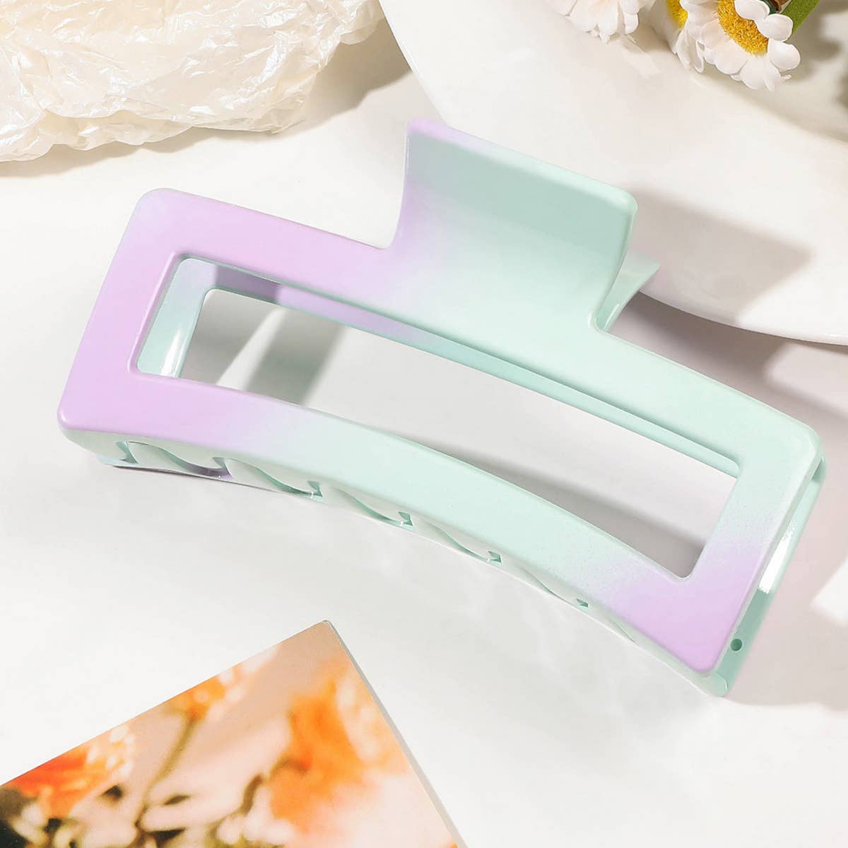 Gradient Cream Hair Claw XL Ponytail Shark Clip_CWAHA1645