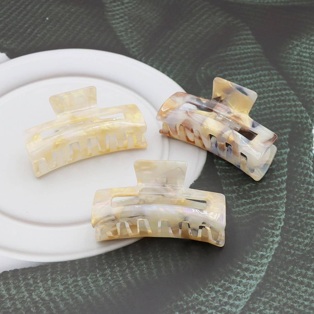 COLORFUL MERMAID HOLLOW SQUARE HAIRPIN