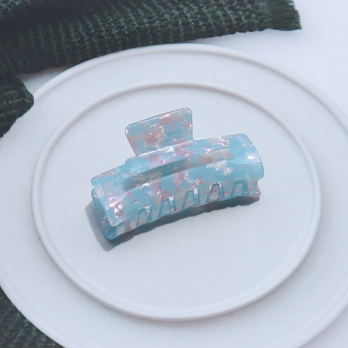 8.5CM Hollow Square Hair Claw - Retro French Style_CWAHA2627