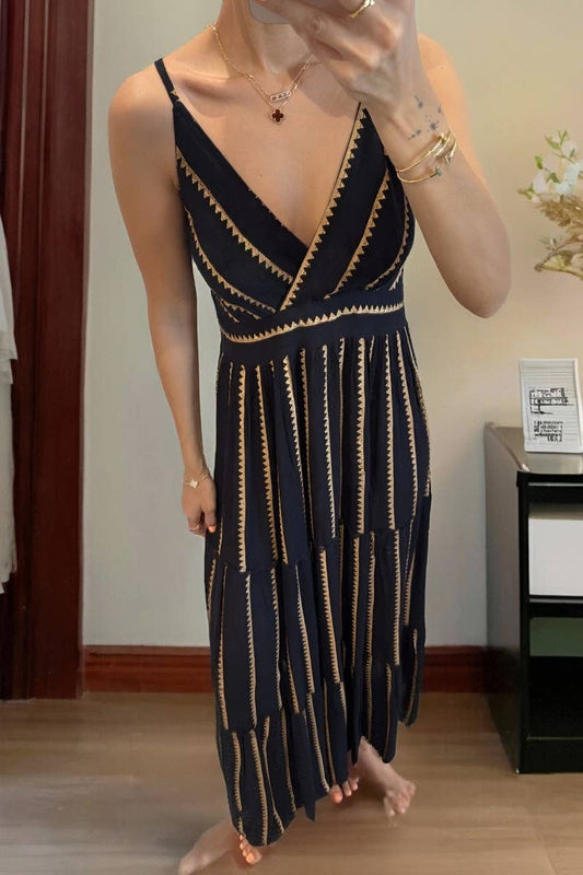 CWDMD6496_GEOMETRIC PRINT V-NECK PLEATED MAXI DRESS