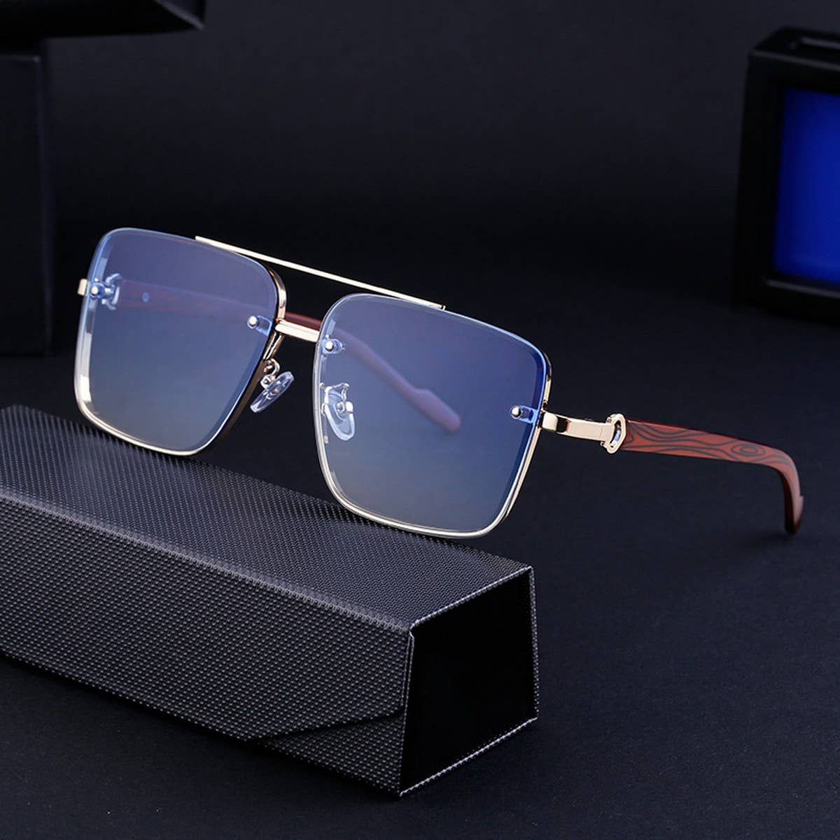 SQUARE FRAME FAUX WOOD GRAIN TEMPLE SUNGLASSES_CWASG0562