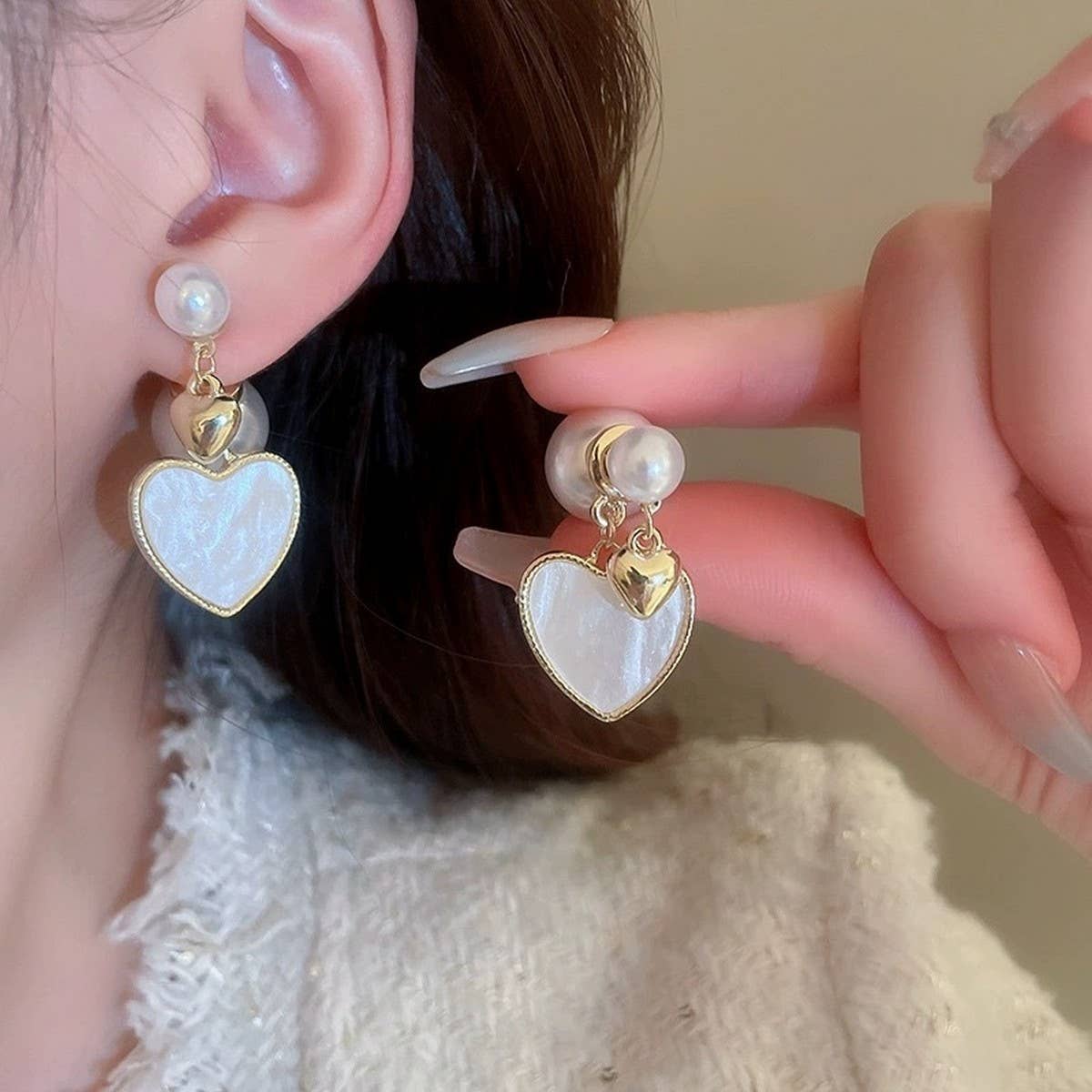 VALENTINE'S DAY HEART PEARL HIGH DESIGN EARRINGS
