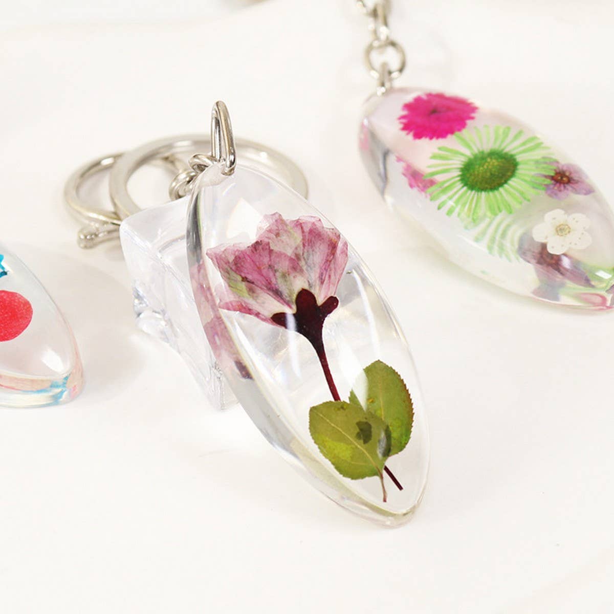 NEW DRIED FLOWER SPECIMEN CAR KEYCHAIN PENDANT