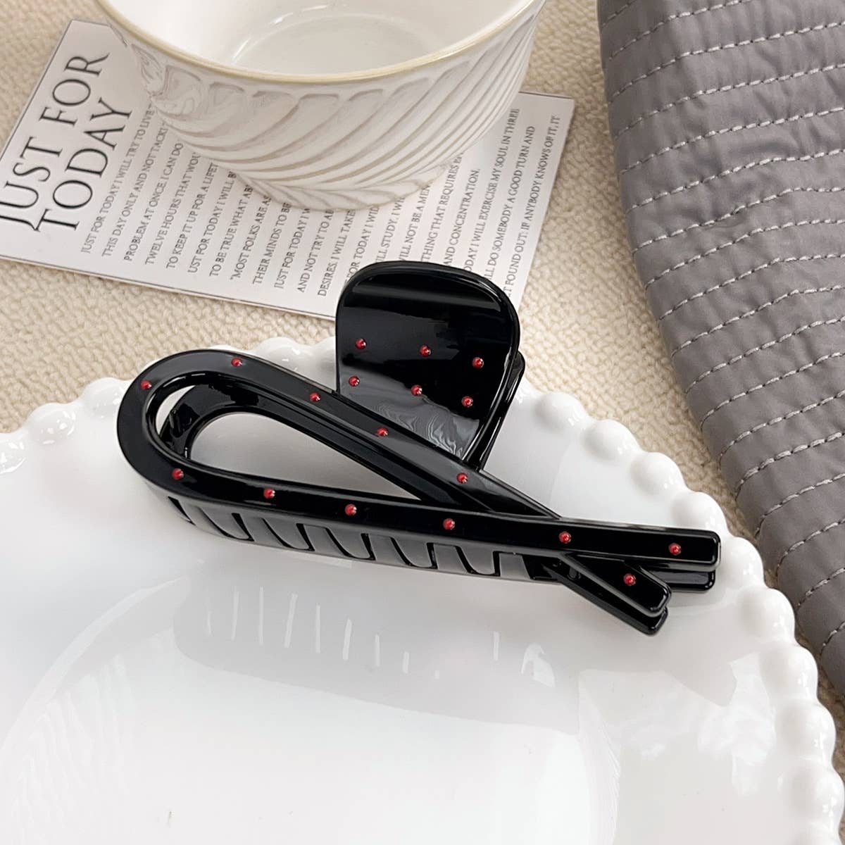 Polka dot black  elegant geometric hair clip