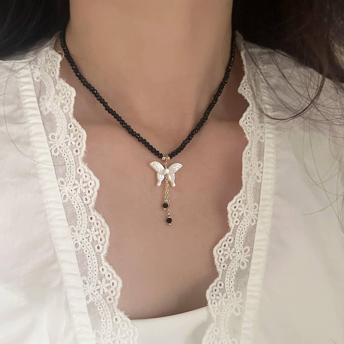 HOT GIRL STYLE BUTTERFLY BEADED NECKLACE FOR WOMEN