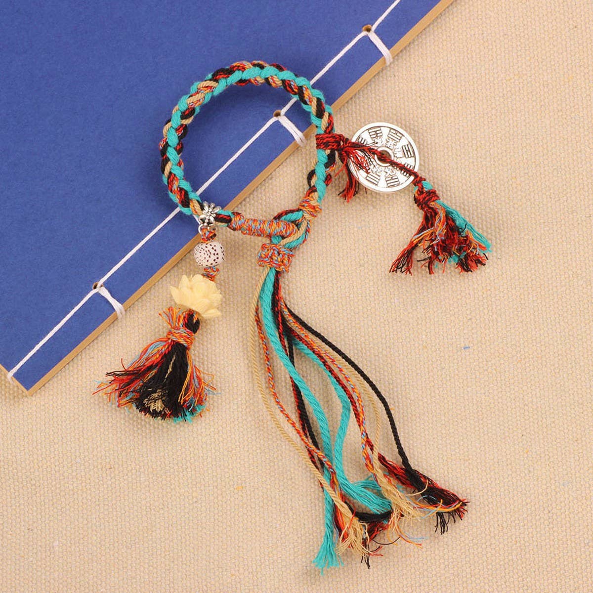 RETRO ETHNIC STYLE HAND-WOVEN TASSEL BRACELET_CWAJE3962
