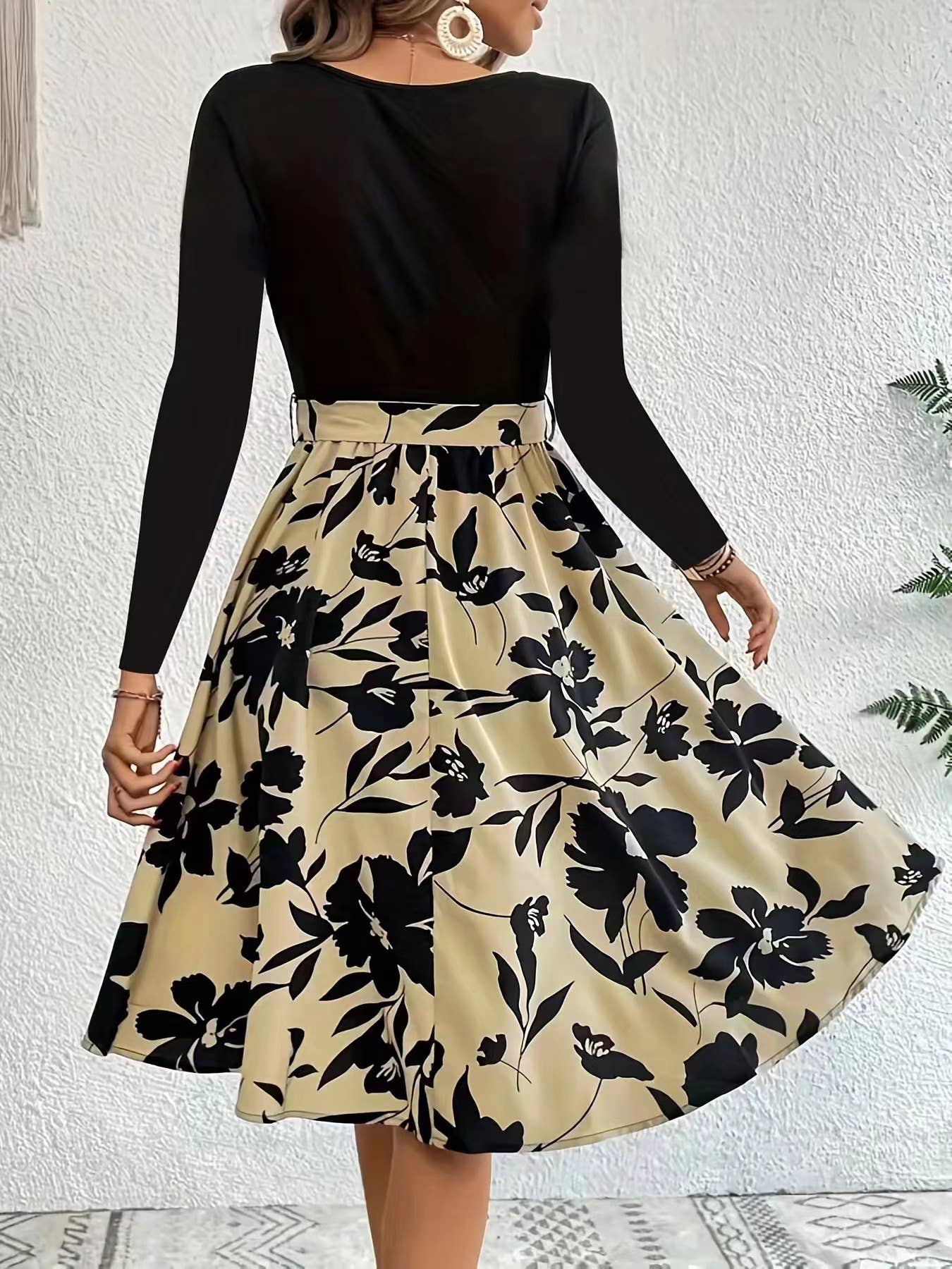 PRINTED SKIRT CREW NECK STRAPPY DRESS