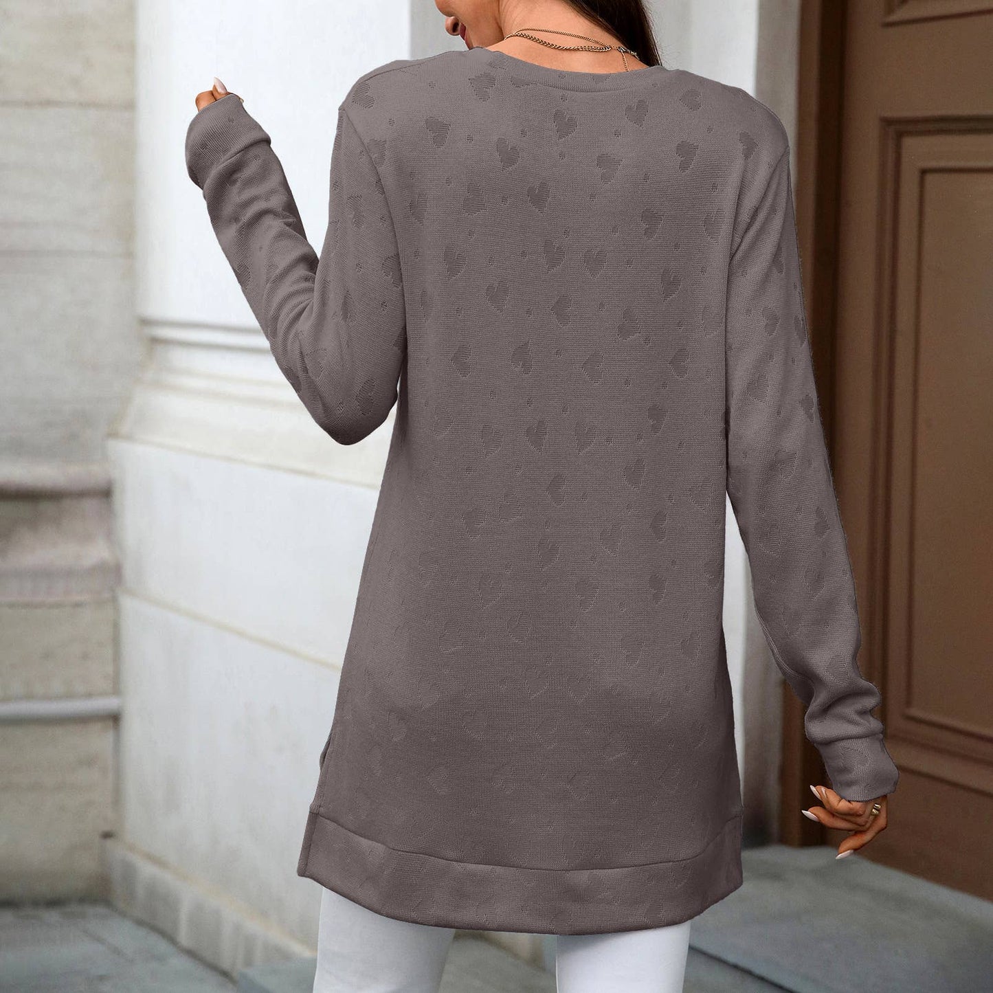 Solid-color round-neck long-sleeved slit T-shirt