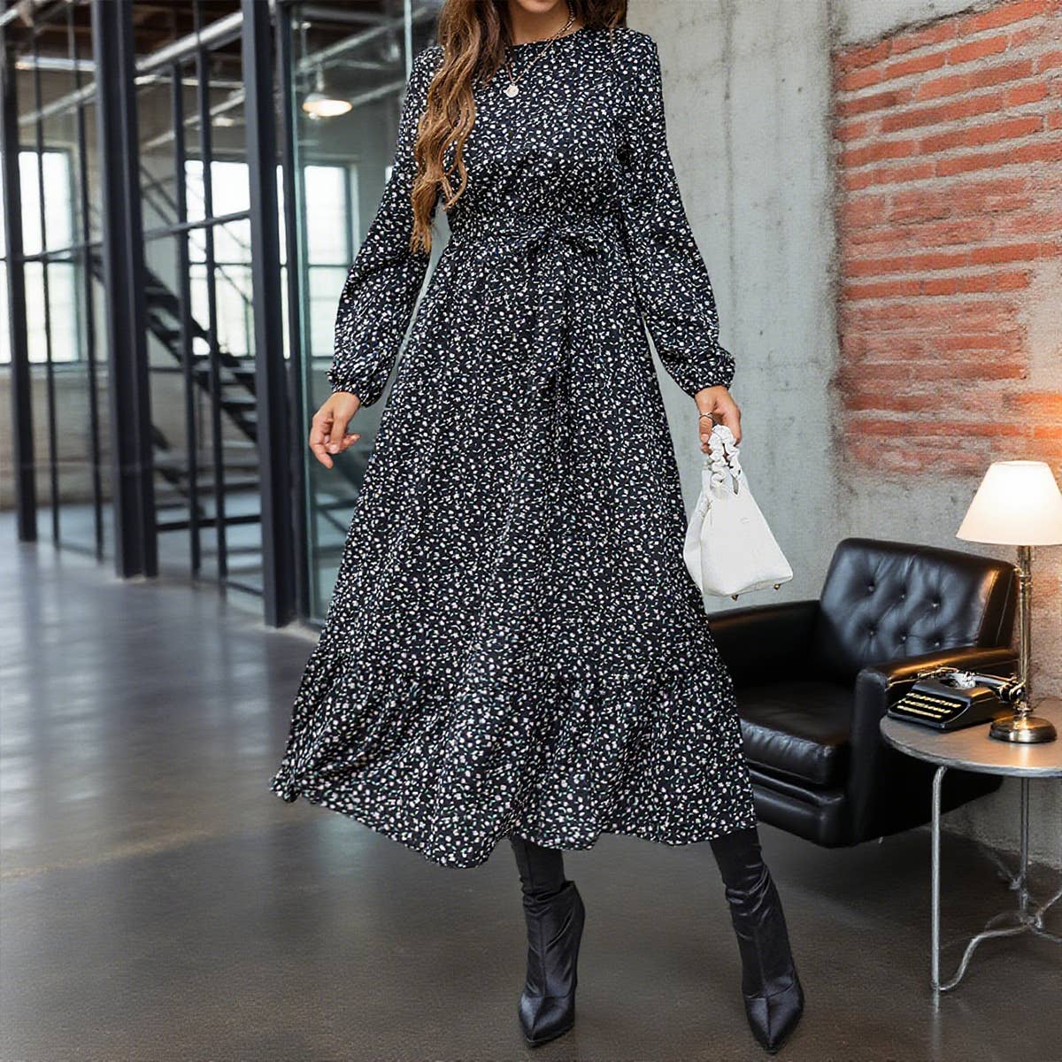 Elegant commuting round-neck lace-up dress