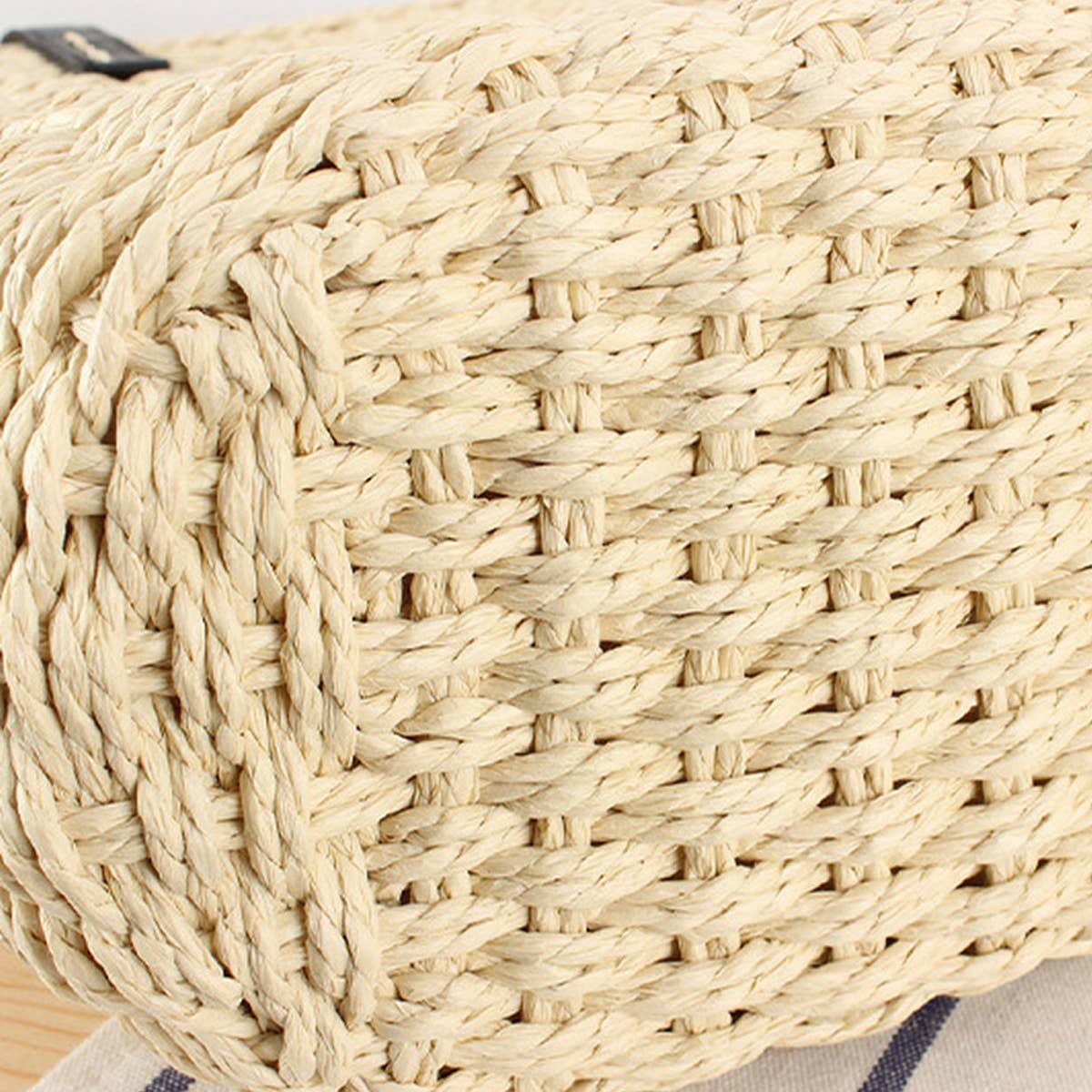 RETRO HOLLOW HANDHELD WOVEN SHOULDER BAG_CWAB2109