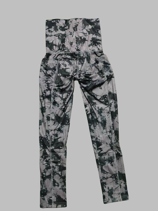 Three-breasted yoga pants and tight sports pants