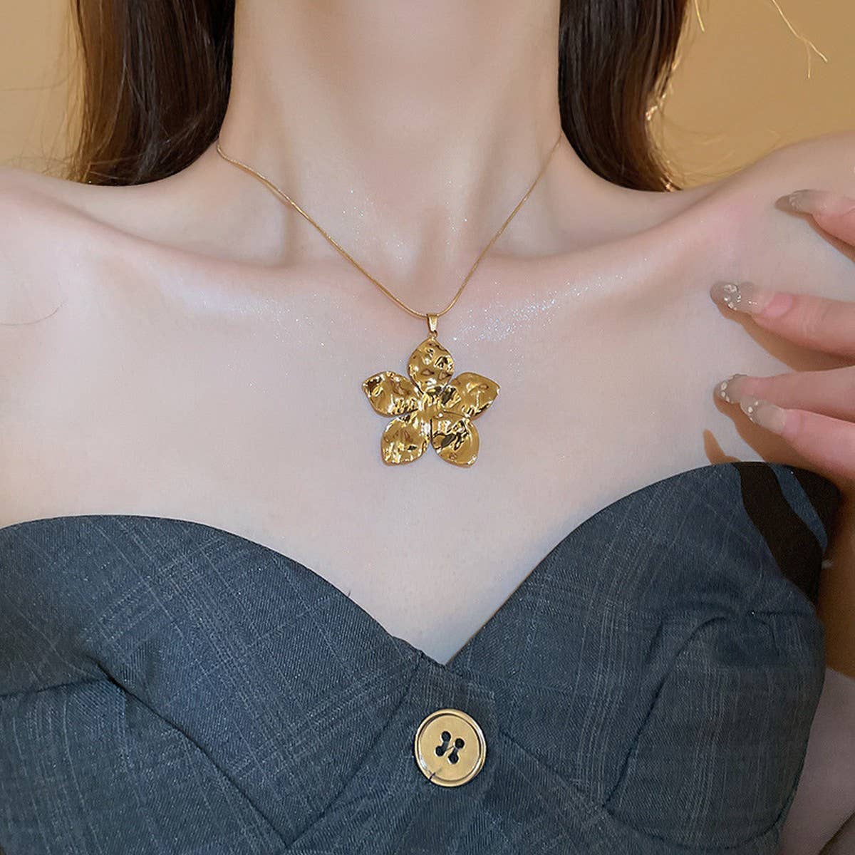 LIGHT LUXURY FASHION FLOWER PENDANT NECKLACE