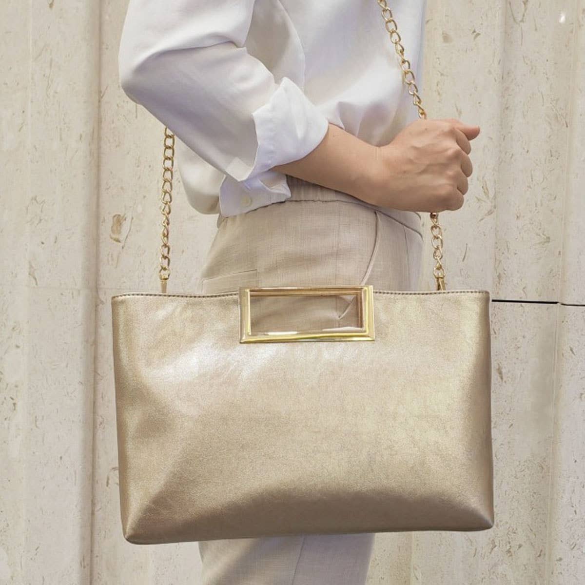 Fashionable and shiny PU leather handbag