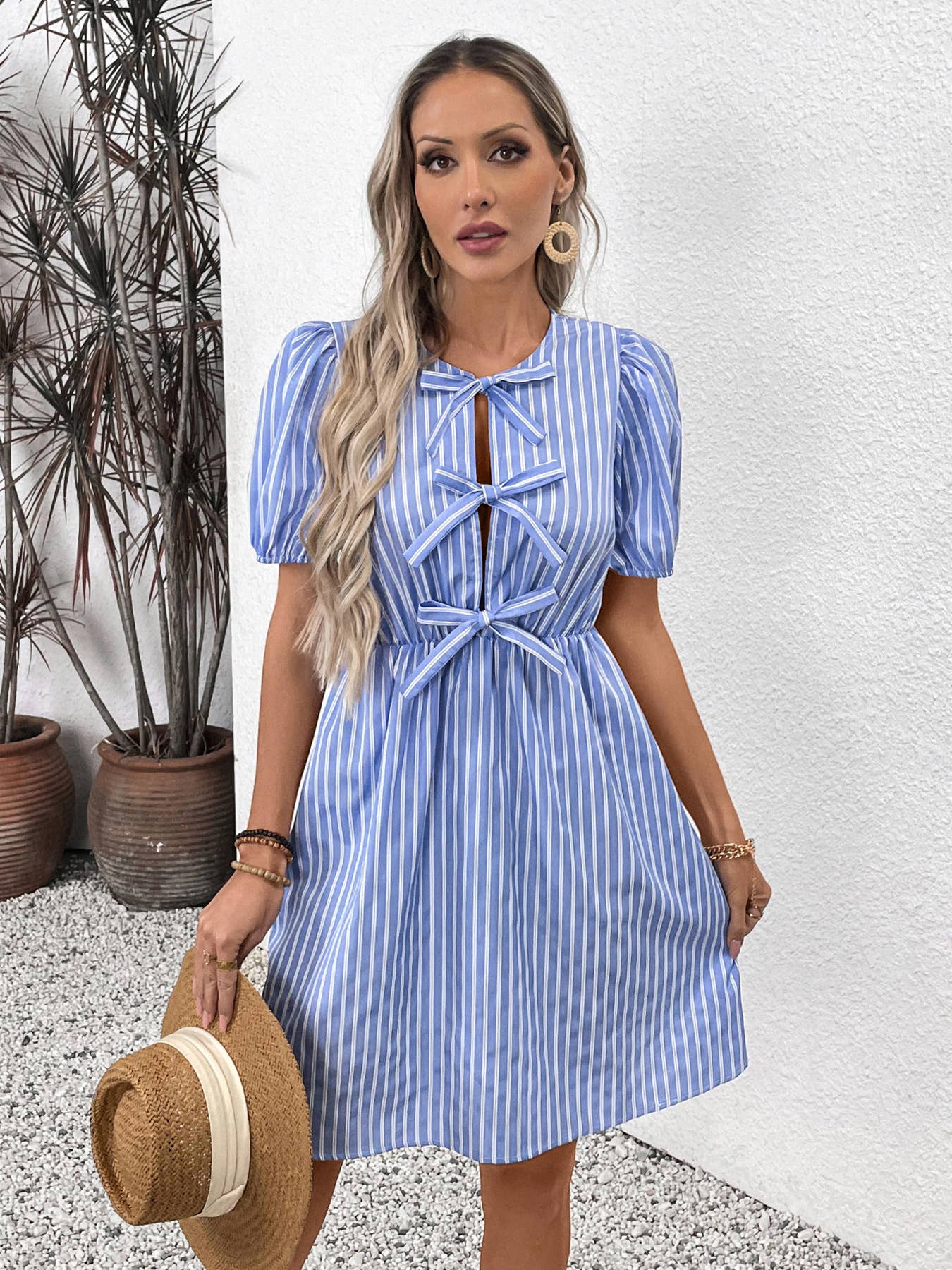 Vintage striped crew neck with bow lace-up dress