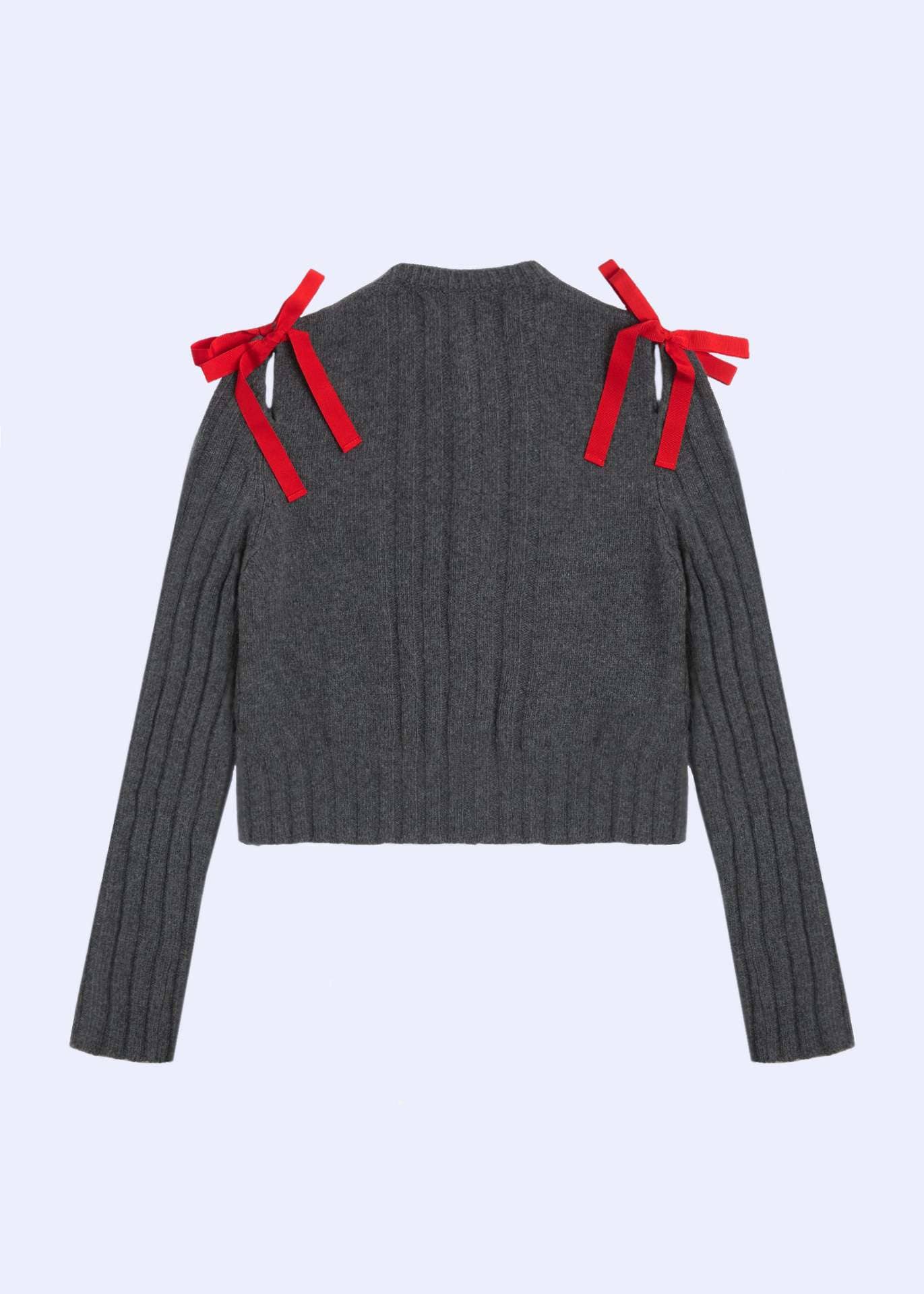 Round-neck, long-sleeved, twisted knit cardigan