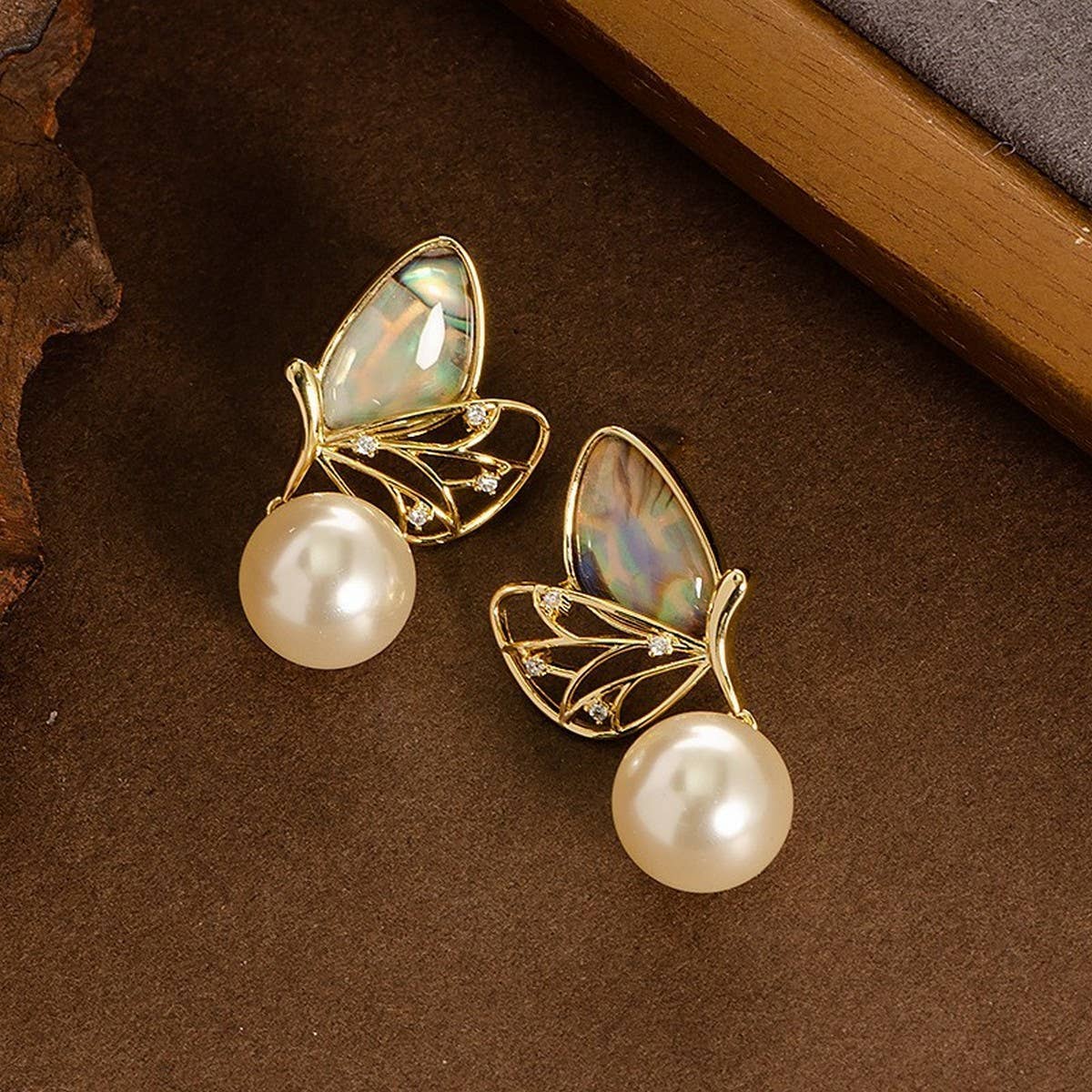 COLORFUL ABALONE DIAMOND BUTTERFLY PEARL EARRINGS