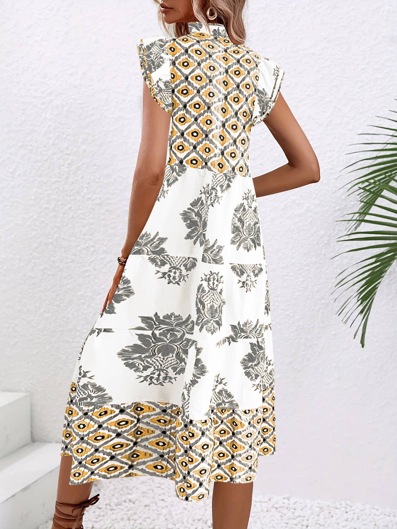 Elegant stylish printed long cinched-waist dress