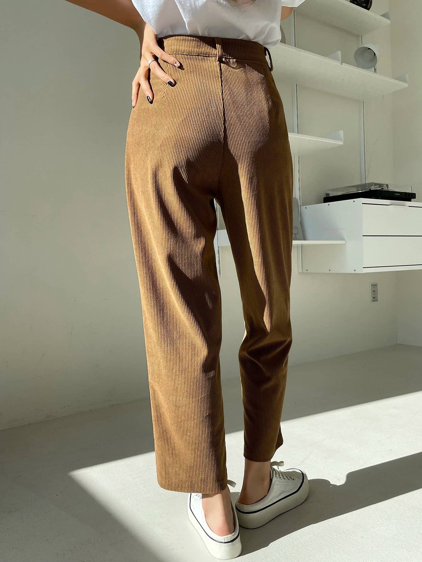 STRAIGHT-LEG HIGH-WAISTED CORDUROY WIDE-LEG PANTS