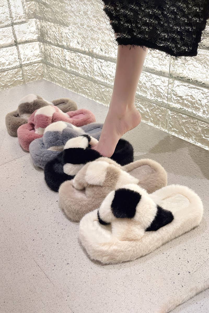 COLOR BLOCK CRISS CROSS HOME SLIPPERS