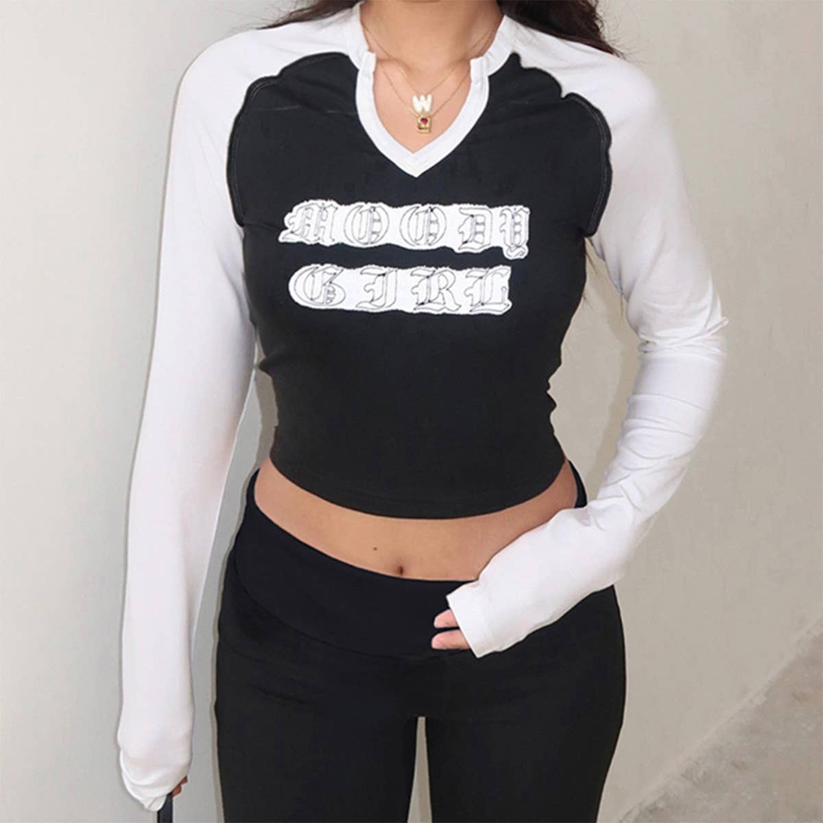 LETTER PRINT V-NECK KNITTED LONG SLEEVE T-SHIRT