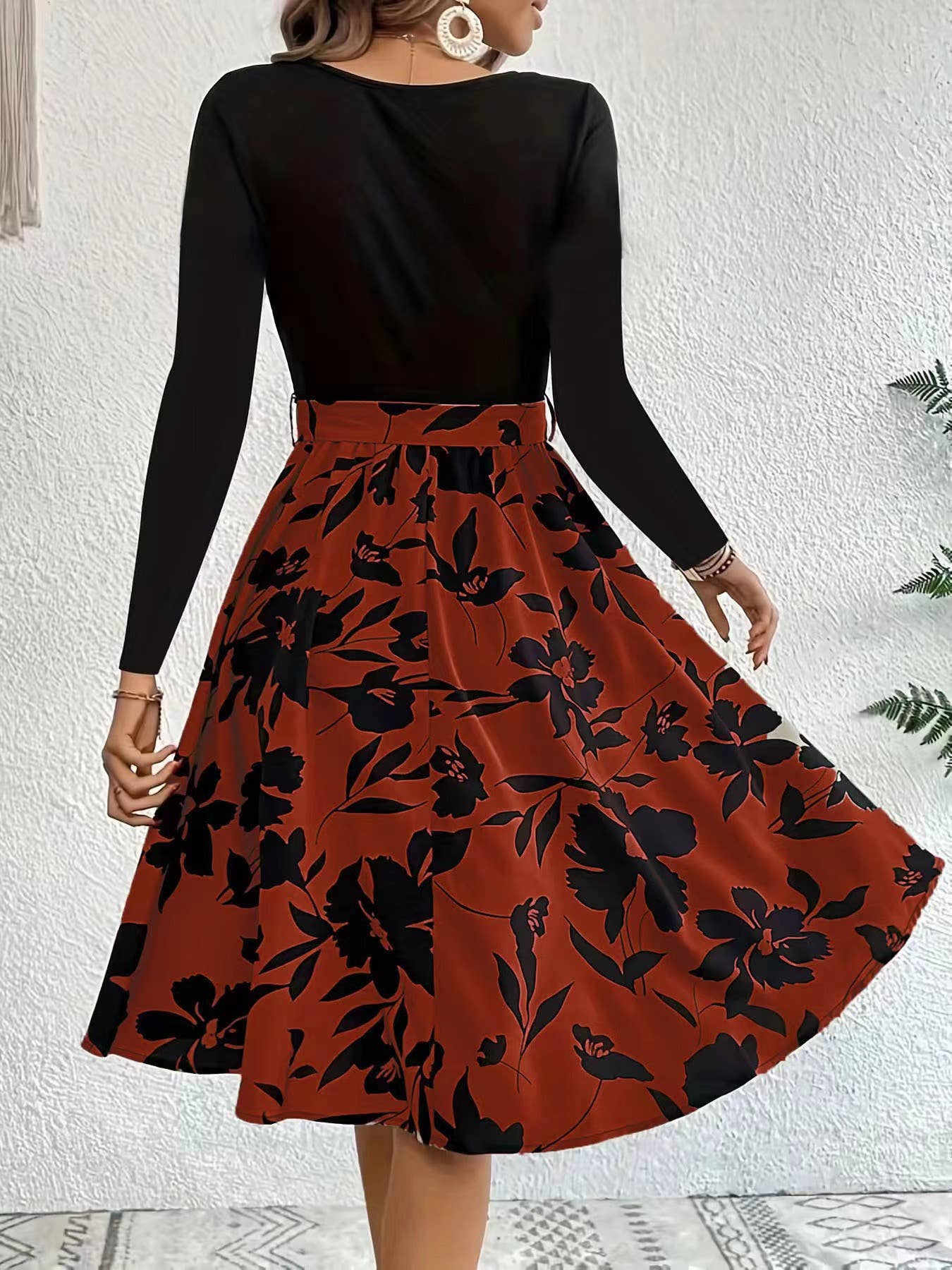 PRINTED SKIRT CREW NECK STRAPPY DRESS