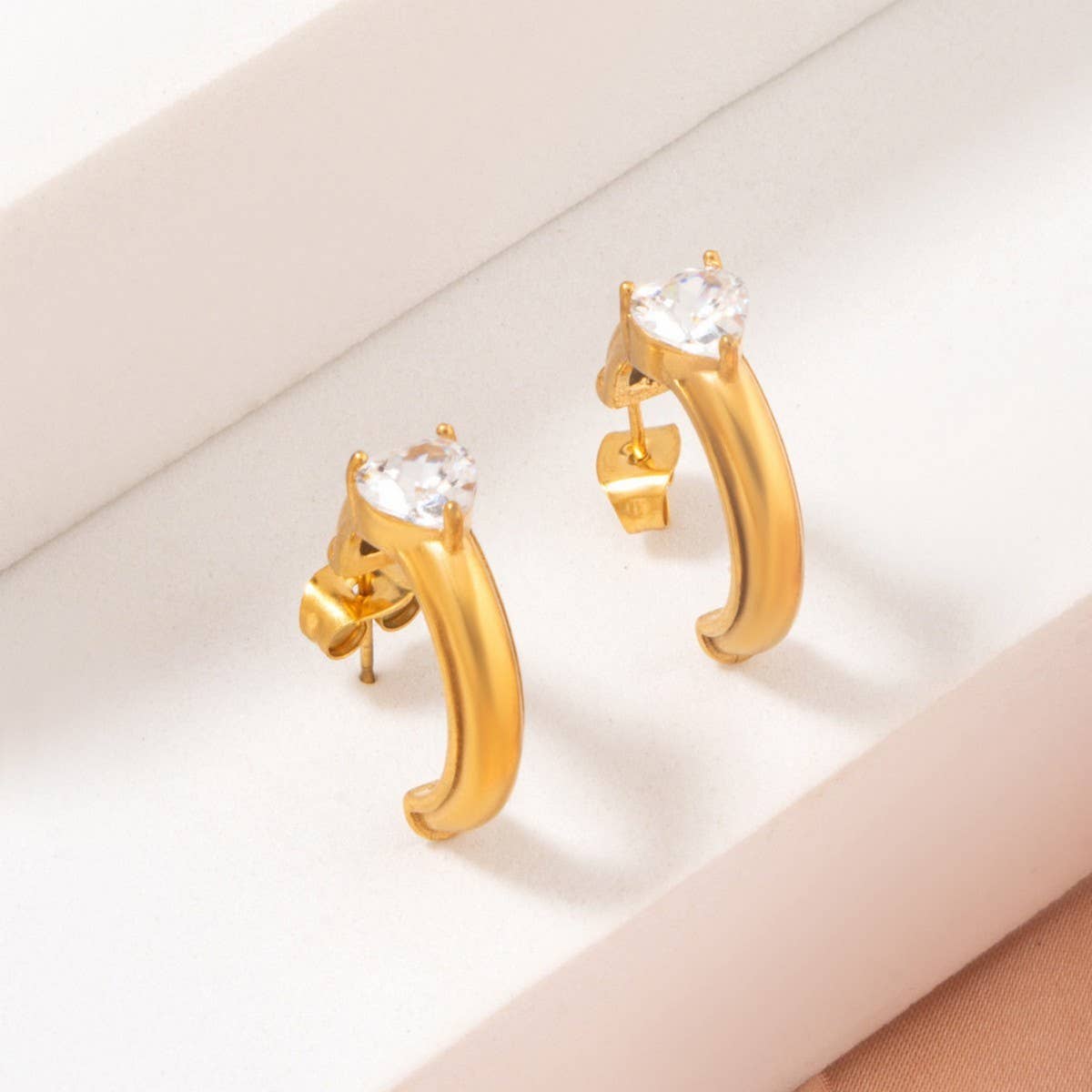 PERSONALIZED C-SHAPED DIAMOND EARRINGS_CWMM3619