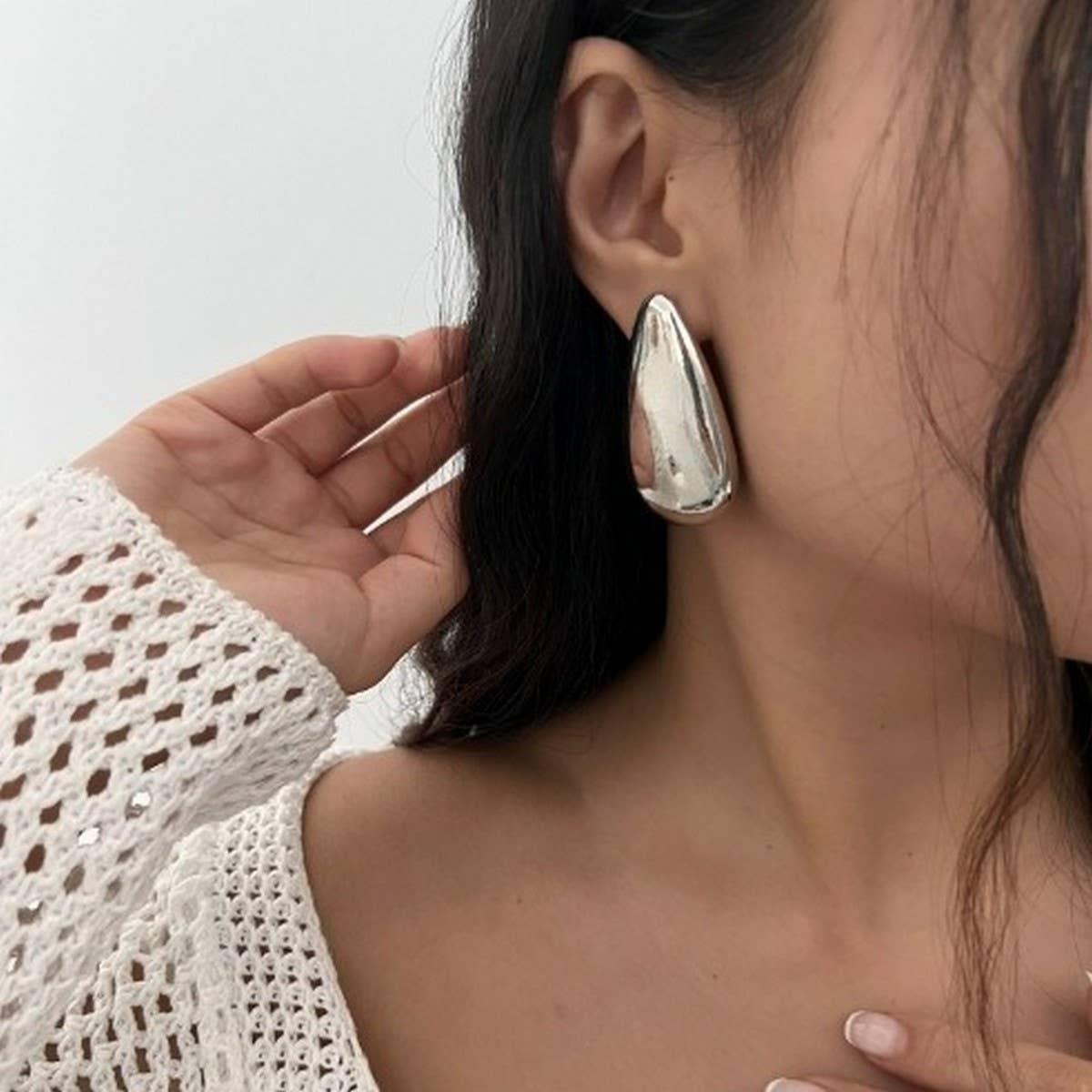 HIGH-GRADE STAINLESS STEEL WATER DROP EARRINGS