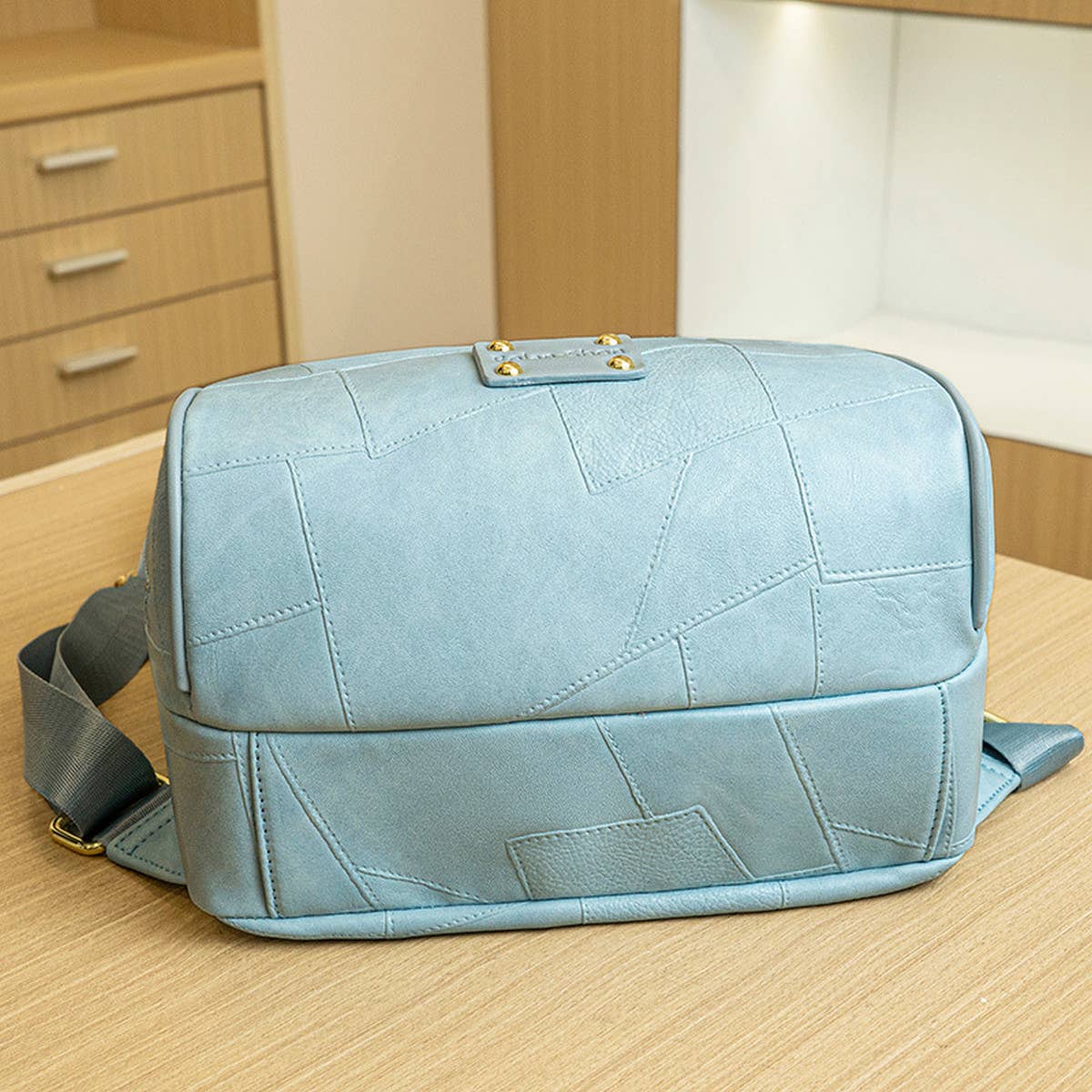 STITCHING EMBOSSED LARGE CAPACITY BACKPACK_CWAB2989