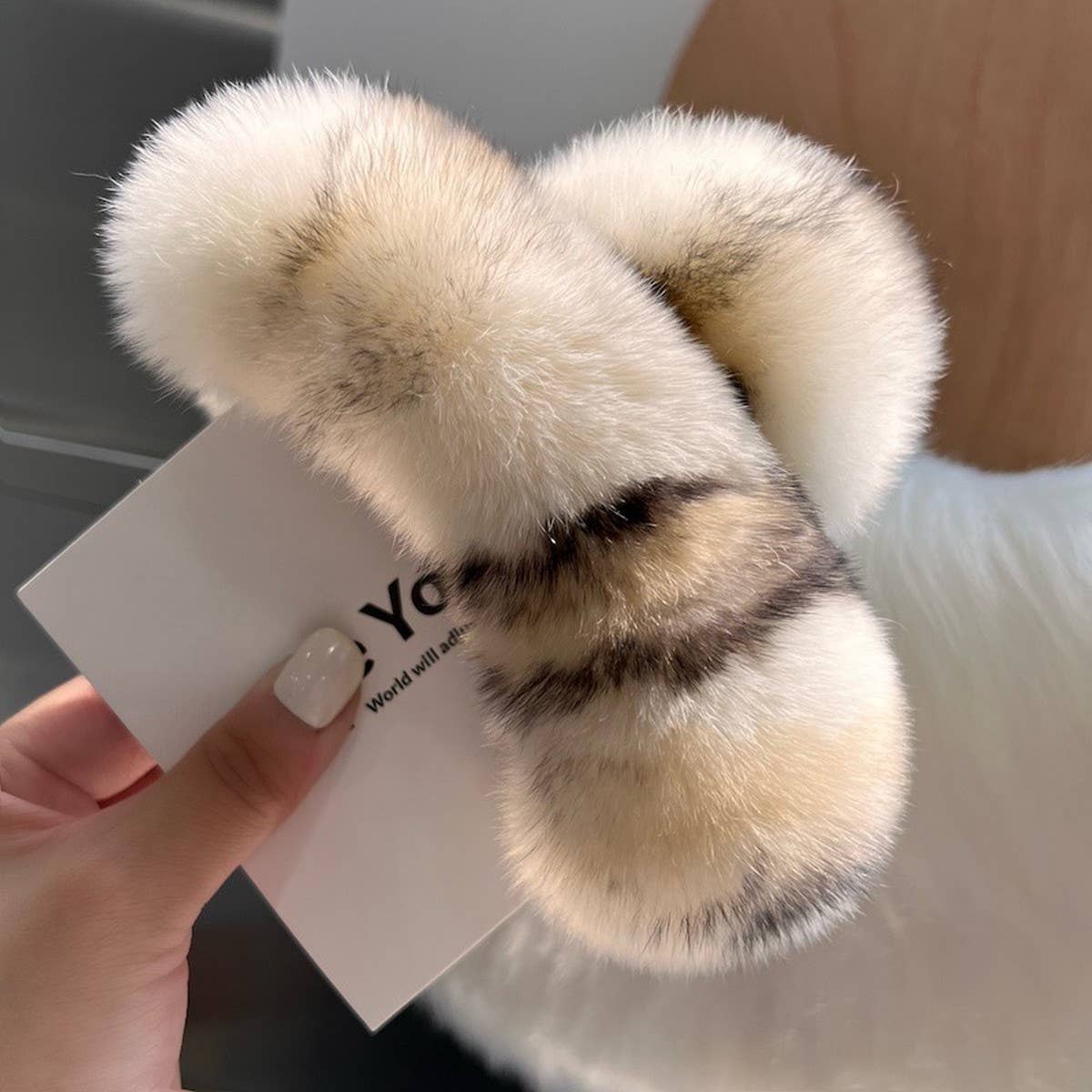 Large Real Rex Rabbit Fur Hair Claw - Cute & Cozy_CWAHA3302