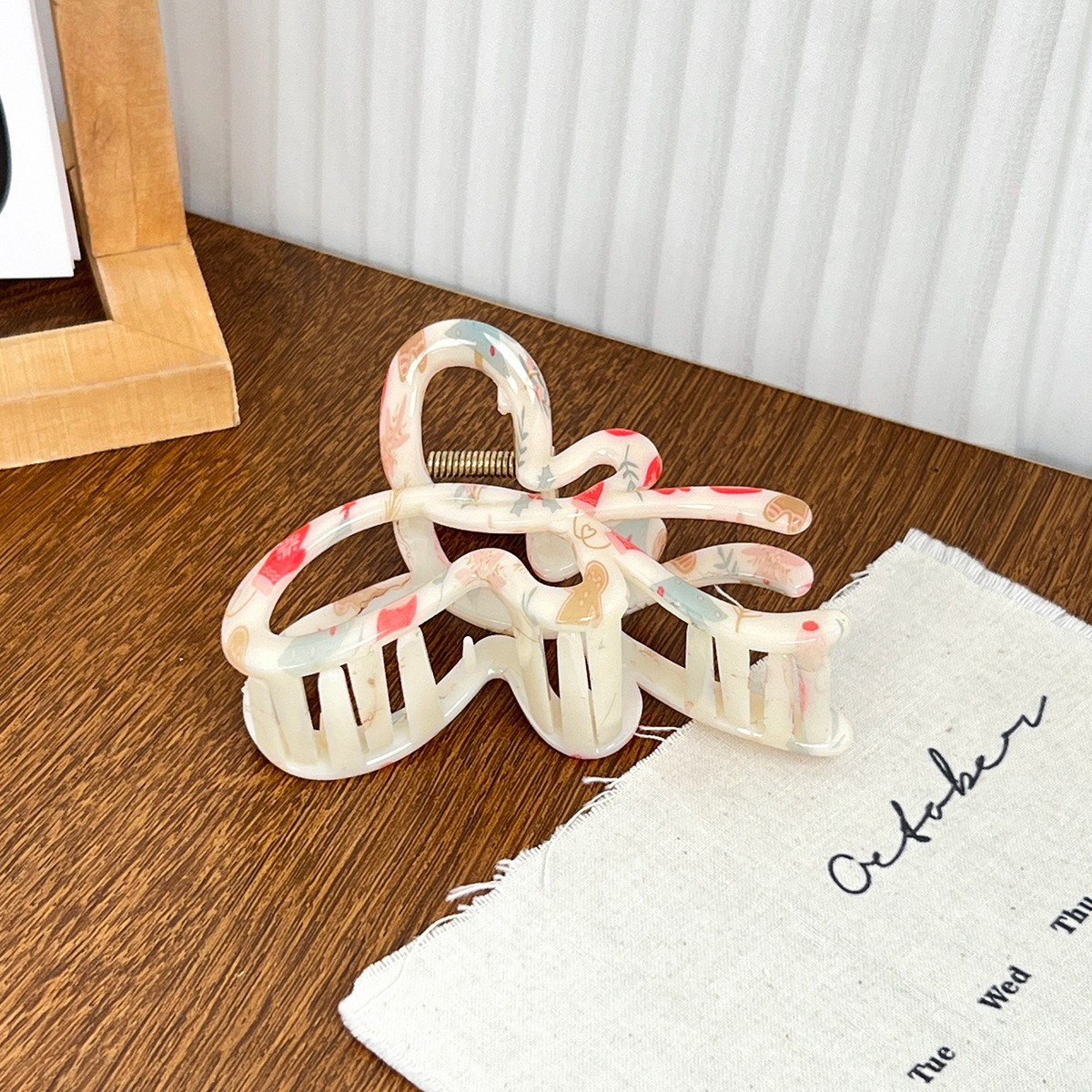 Vintage Floral Claw Clip ? Elegant Chinese Grip