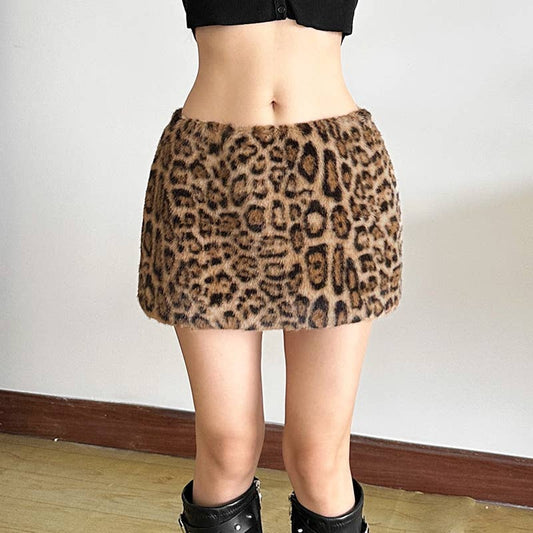 Slimming plush leopard print body-hugging skirt