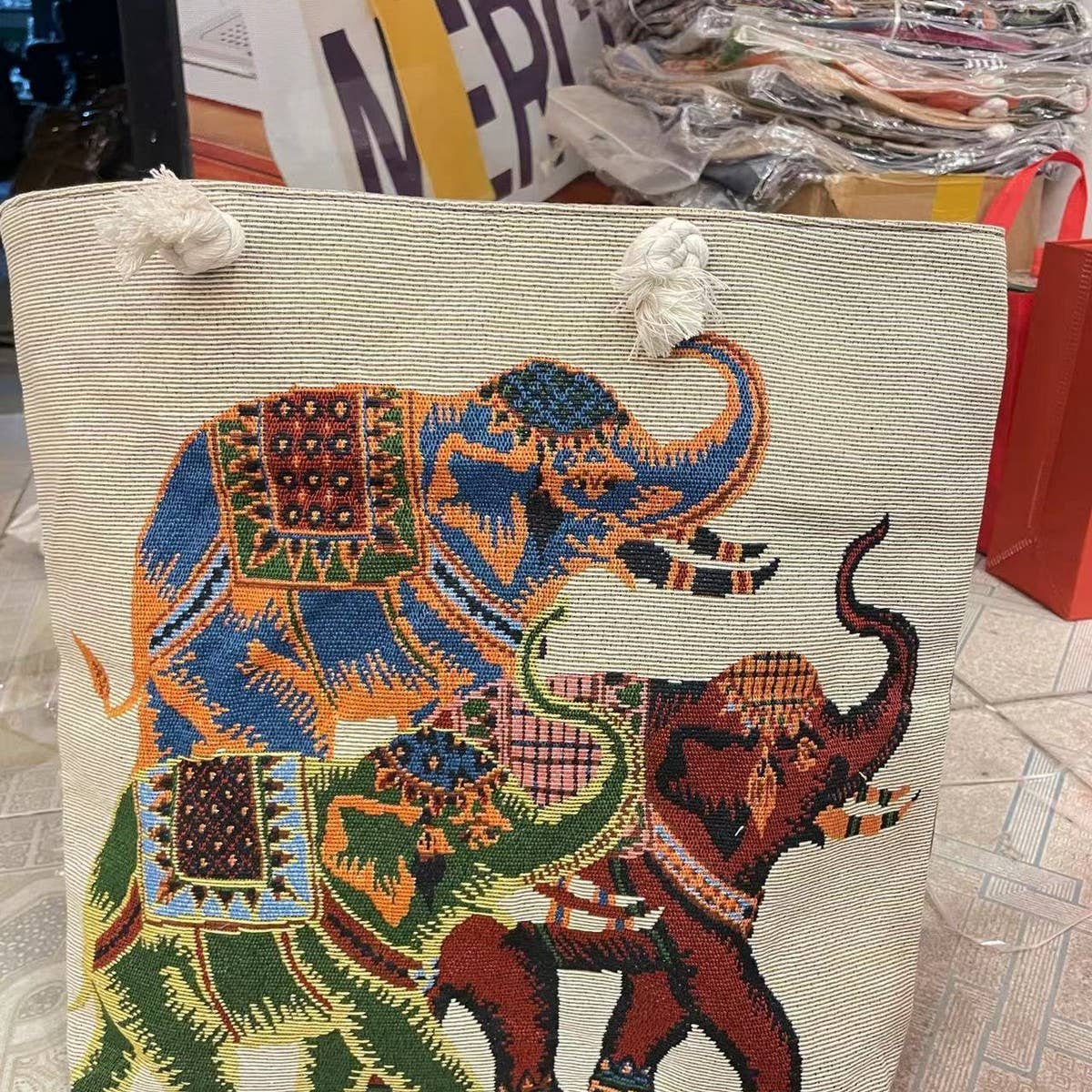 VINTAGE ANIMAL EMBROIDERED CANVAS TOTE BAG_CWAB1679