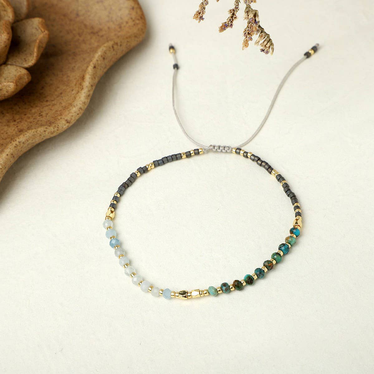 CWAJE4564_HAND WOVEN SEMI-PRECIOUS STONE BRACELET