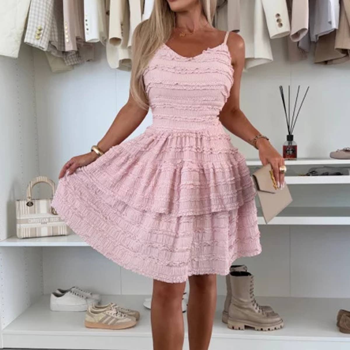 Solid-colored backless sexy halter lace dress