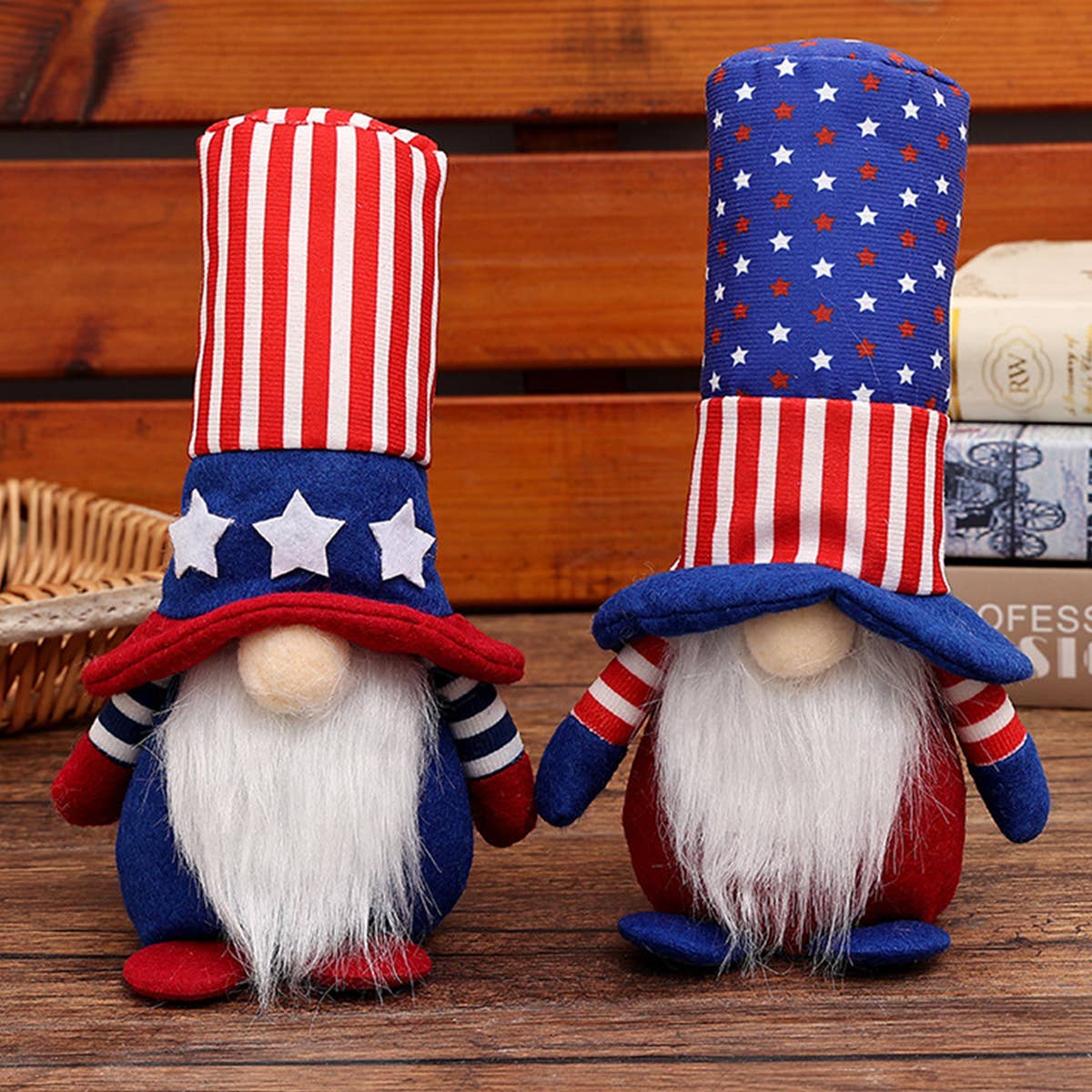 CWMM9495_INDEPENDENCE DAY FIVE-POINTED FACELESS DWARF TOY