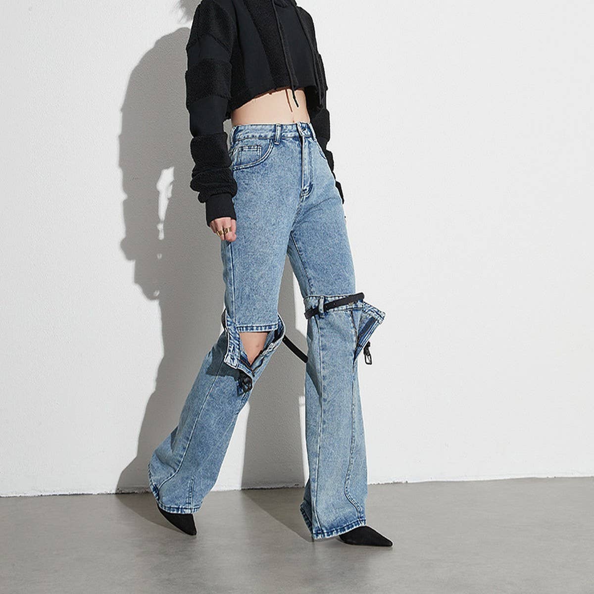 WOMENS PATCHWORK KNEE EXPOSED STRAIGHT LEG JEANS