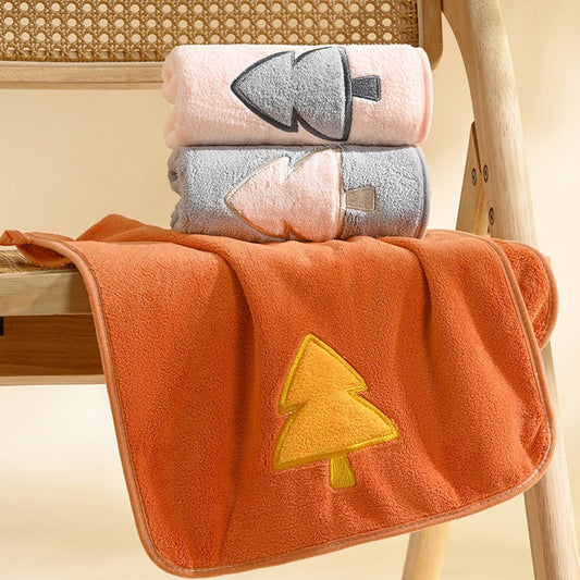 EMBROIDERED CORAL FLEECE ABSORBENT BATH TOWEL