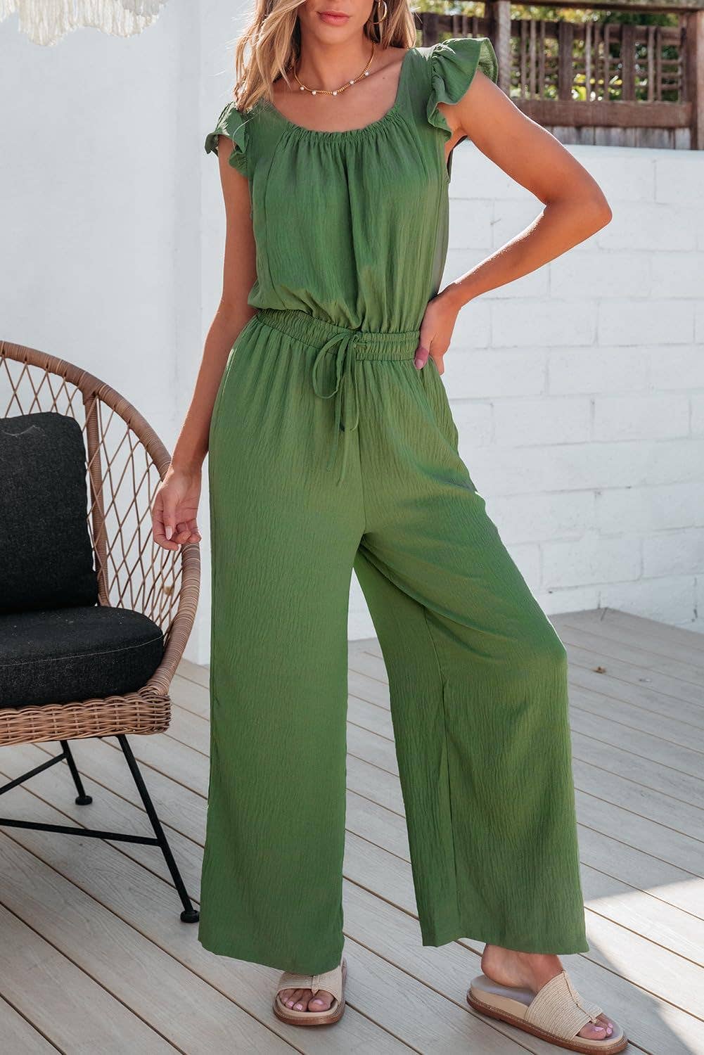 Women¡¯s ruched romper with ruffle sleeves
