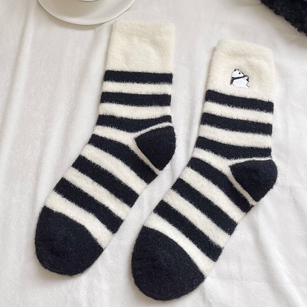 THICKENED PANDA FURRY HOME SLEEP SOCKS