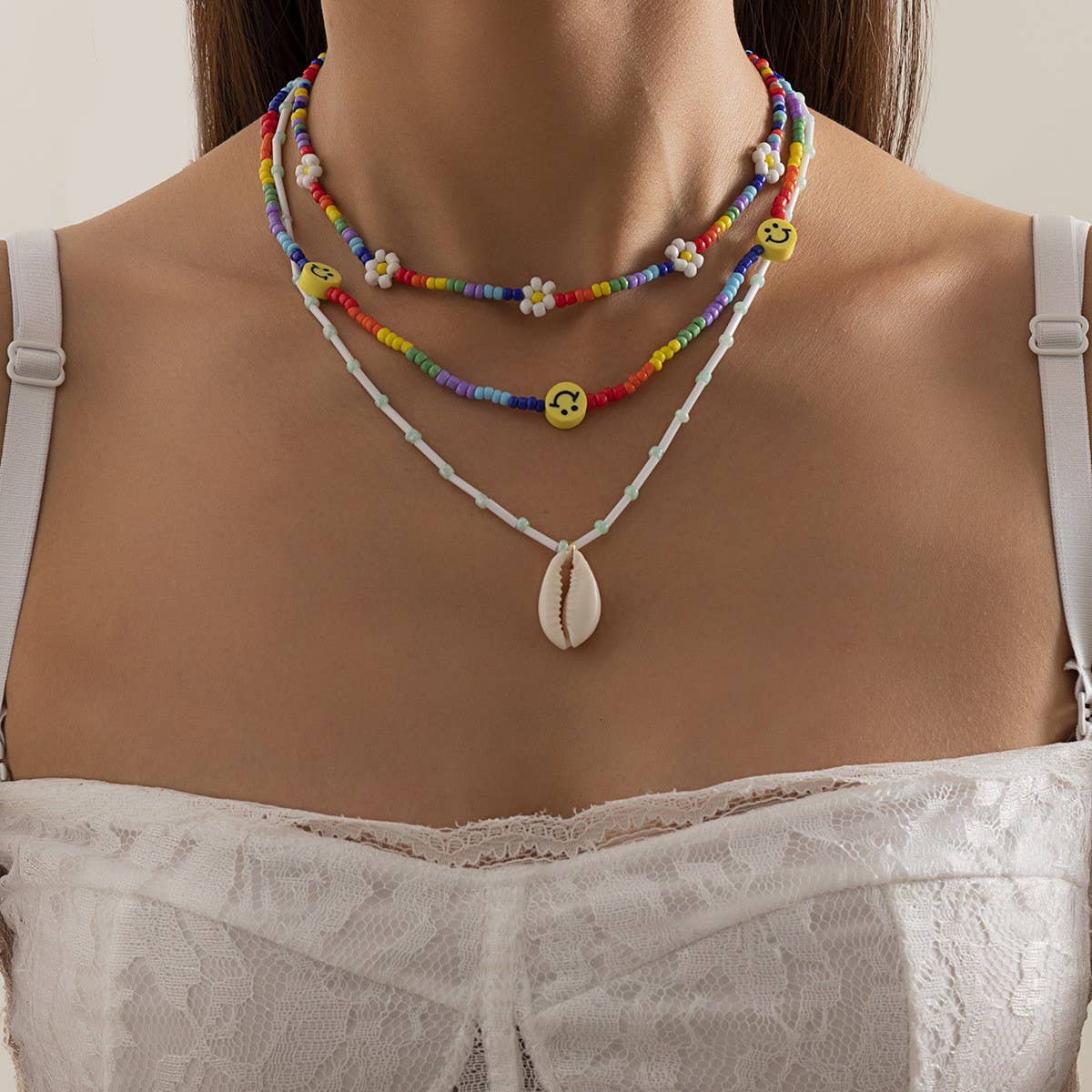 SHELL SMILEY DAISY BRAIDED NECKLACE