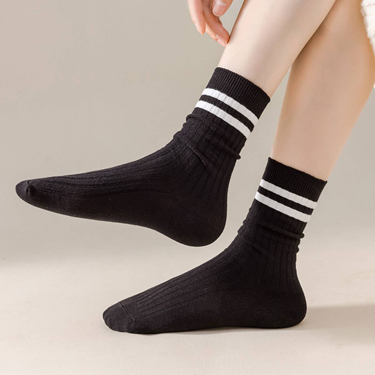Classic Two Stripes Print Crew Socks for Womens
