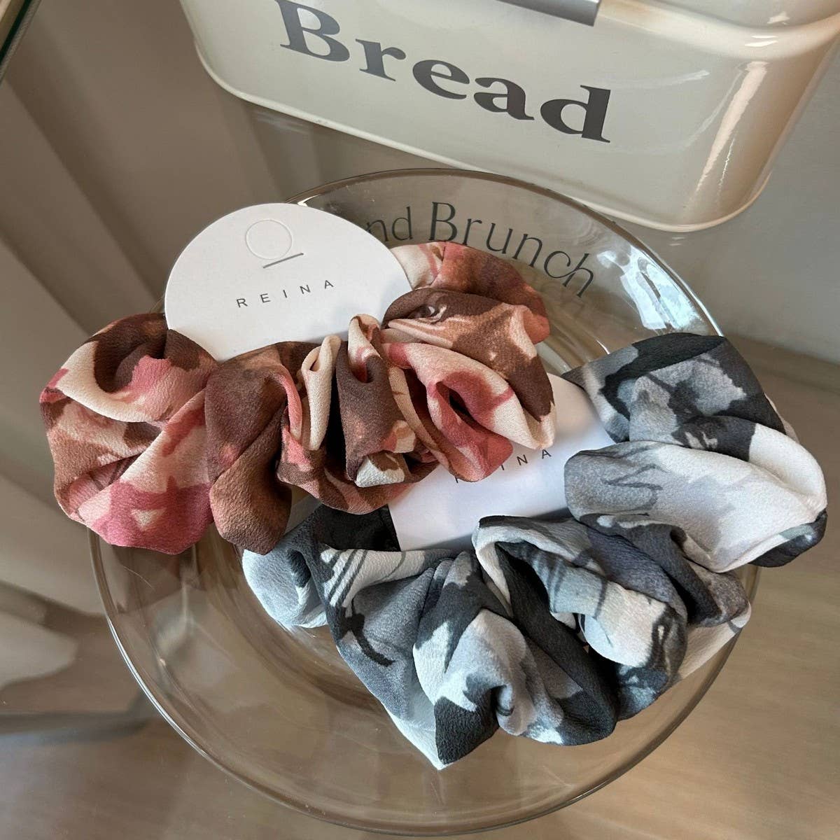 NEW RETRO GENTLE FLOWER HAIR SCRUNCHIES_CWAHA1742