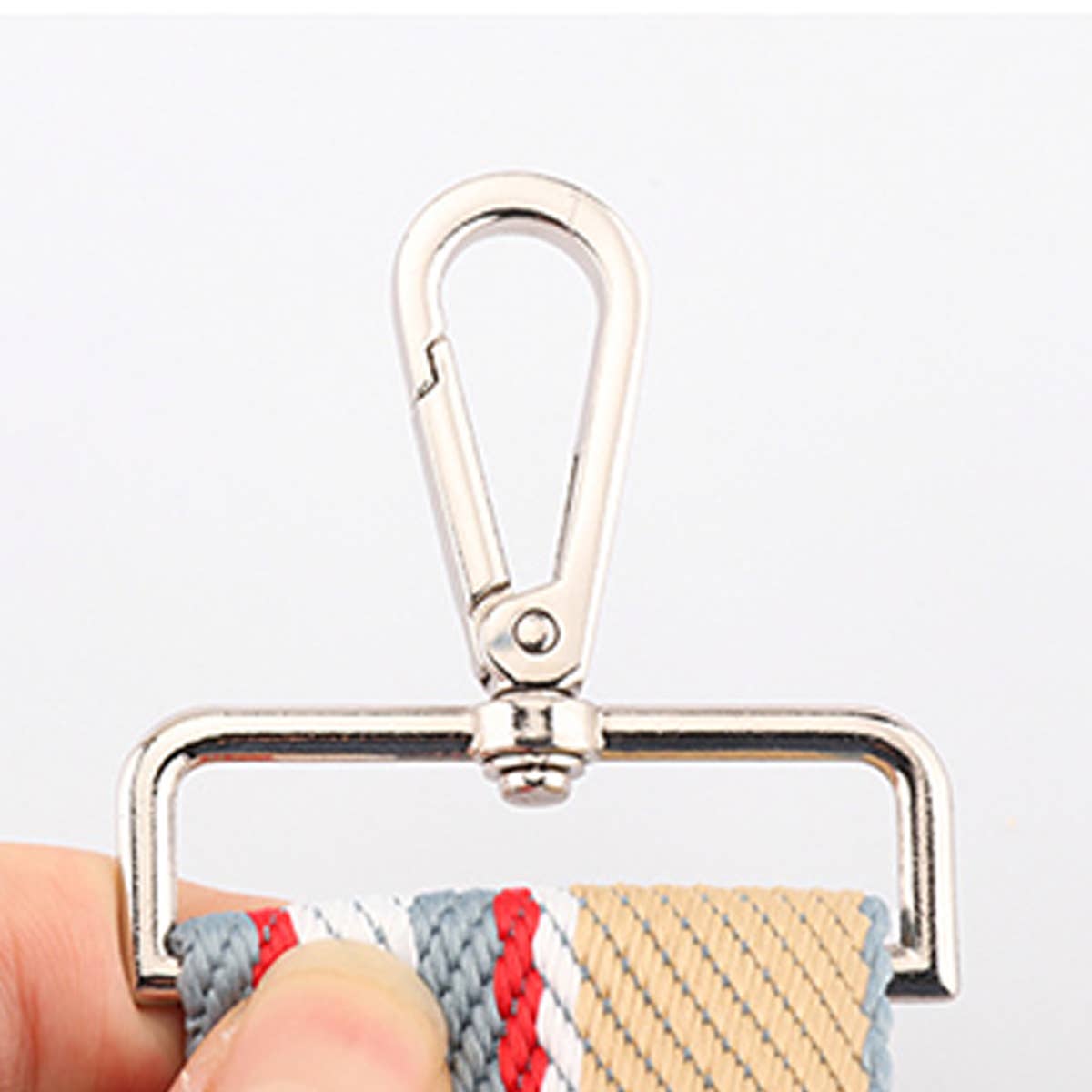 INTERCHANGEABLE WEIGHT-REDUCING STRAPS