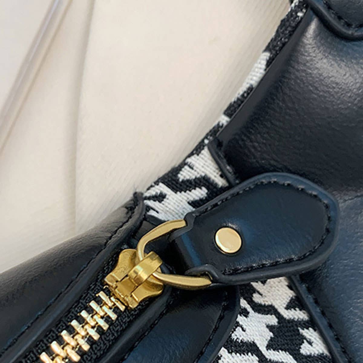 HOUNDSTOOTH FANNY BELT BAG,CROSSBODY BAG_CWAB0915