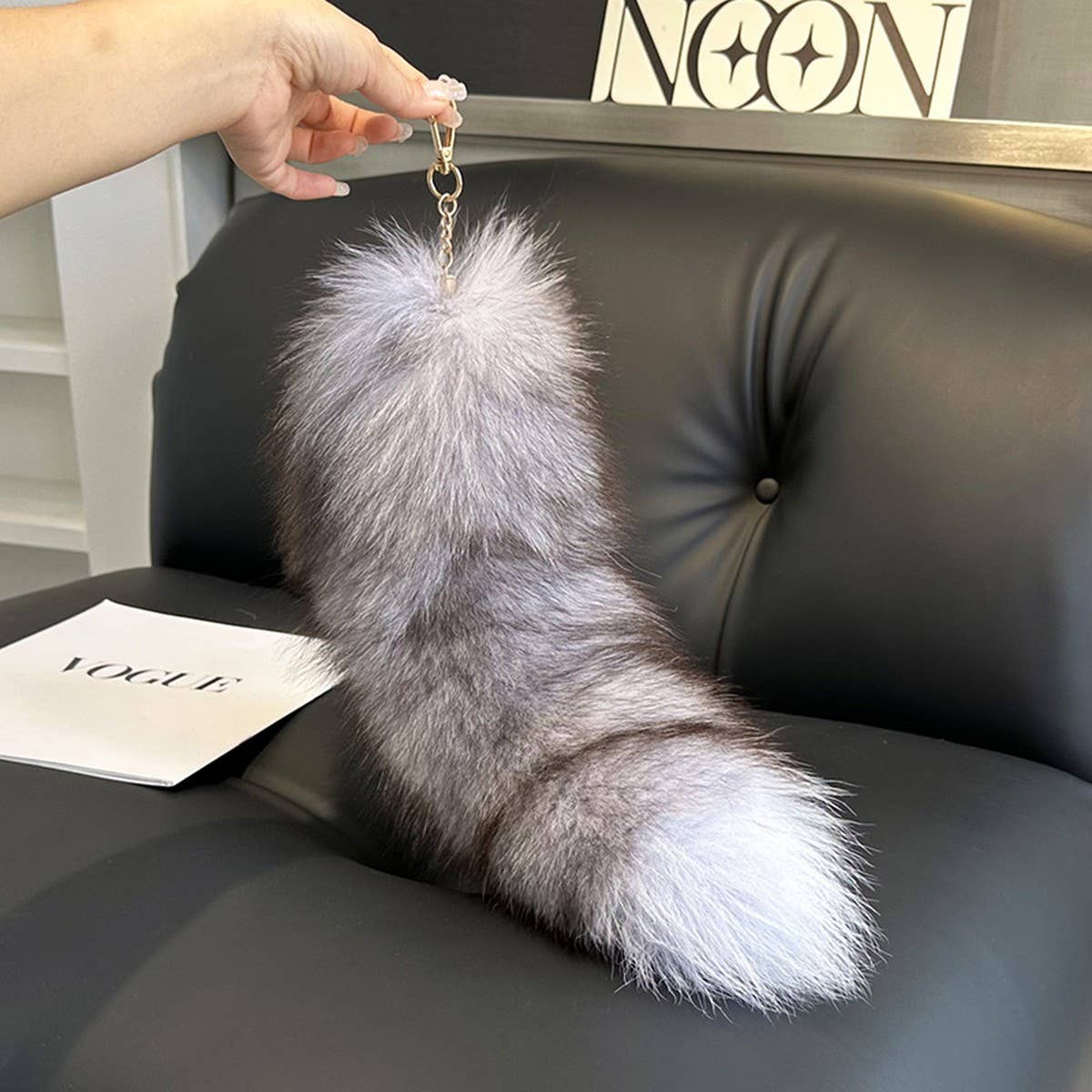 CUTE REAL FOX FUR BIG TAIL CAR KEYCHAIN PENDANT