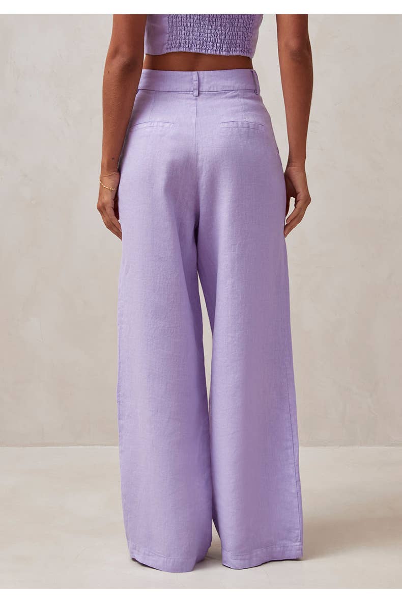 Commuter style solid color slim casual pants